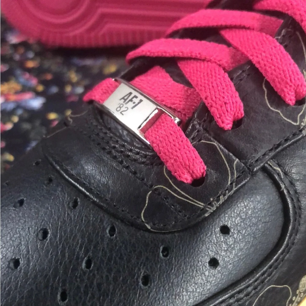 NWOB Nike Air Force 1 Premium Low Black Floral Pink - Picture 7 of 13
